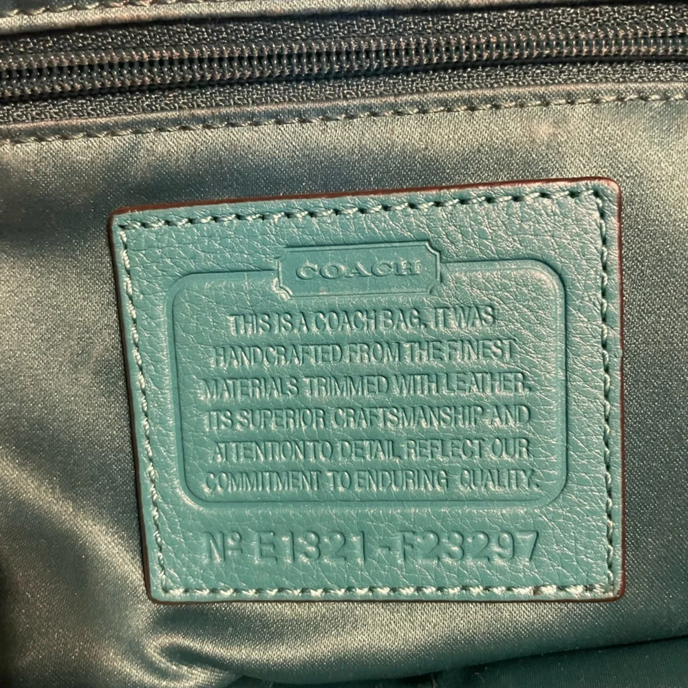 Medium Coach Handbag - Picture 5 of 9